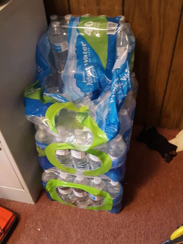 lot 3896 image: 2 plus Cases of Water