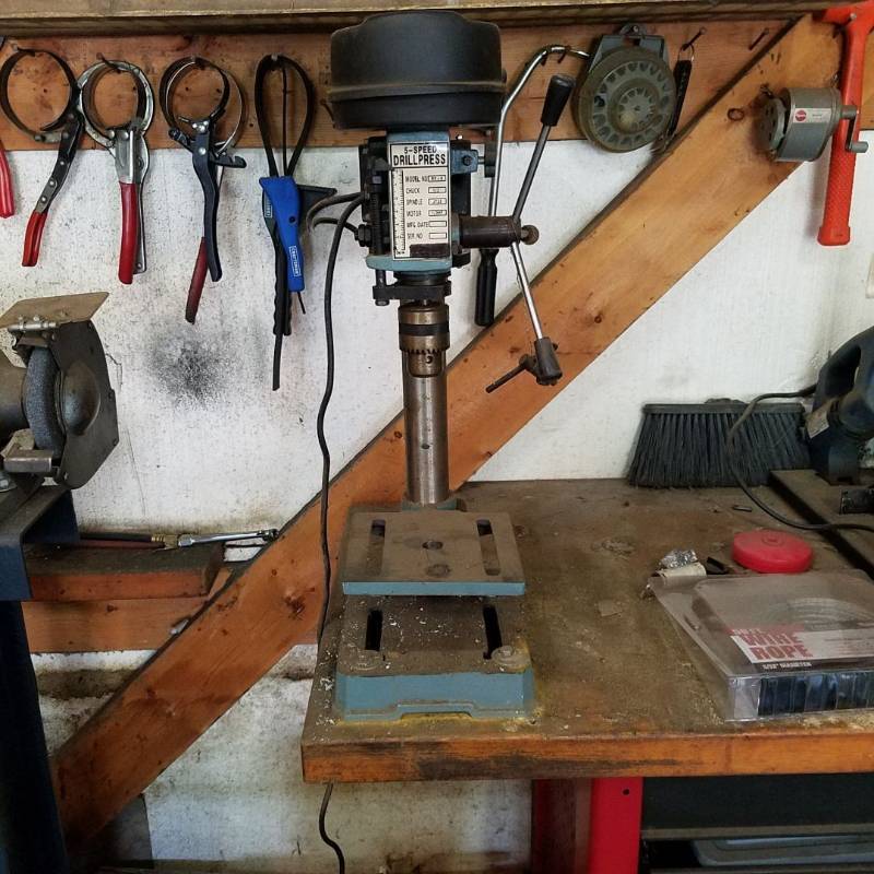 lot 3443 image: Drill Press - 5 speed
