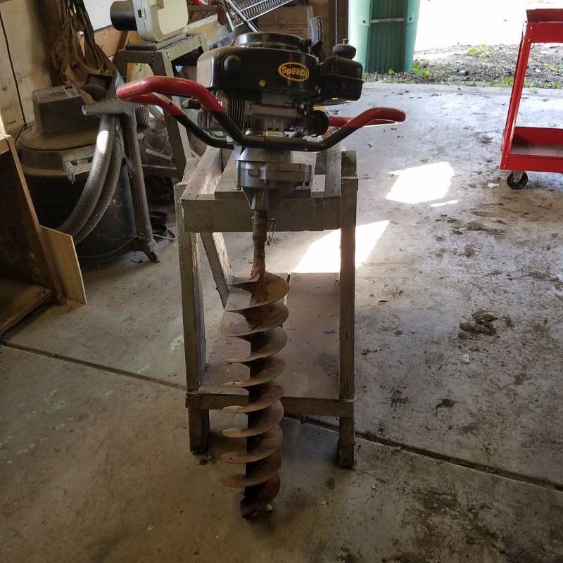 lot 3447 image: Gas-powered Post Hole Digger
