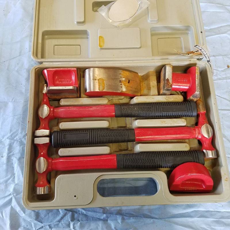 lot 3531 image: Auto Body Tool Set