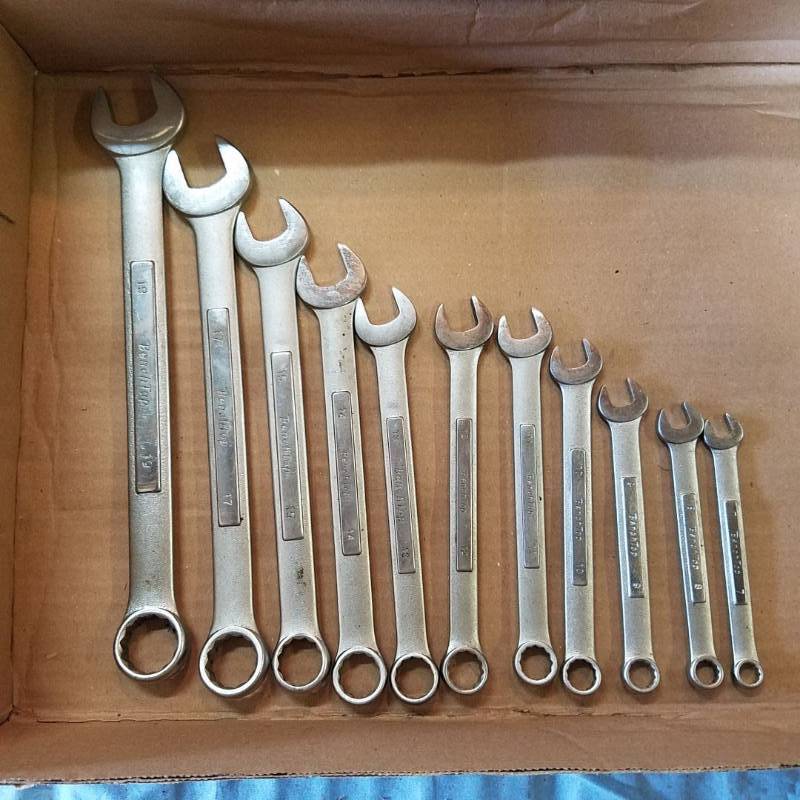 lot 3536 image: Benchtop Wrenches - Metric