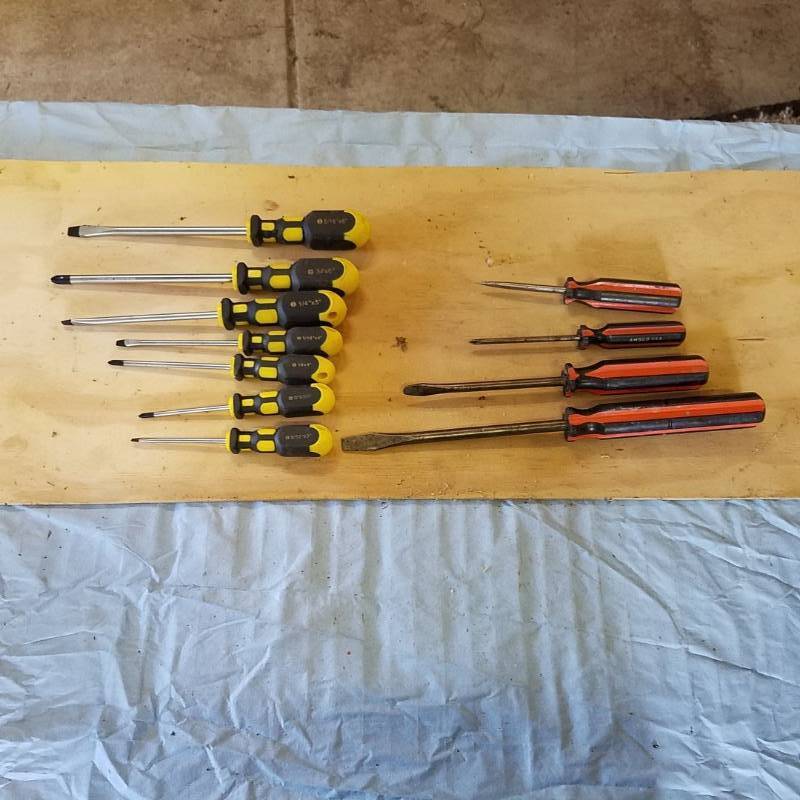 lot 3539 image: Assorted Screwdrivers