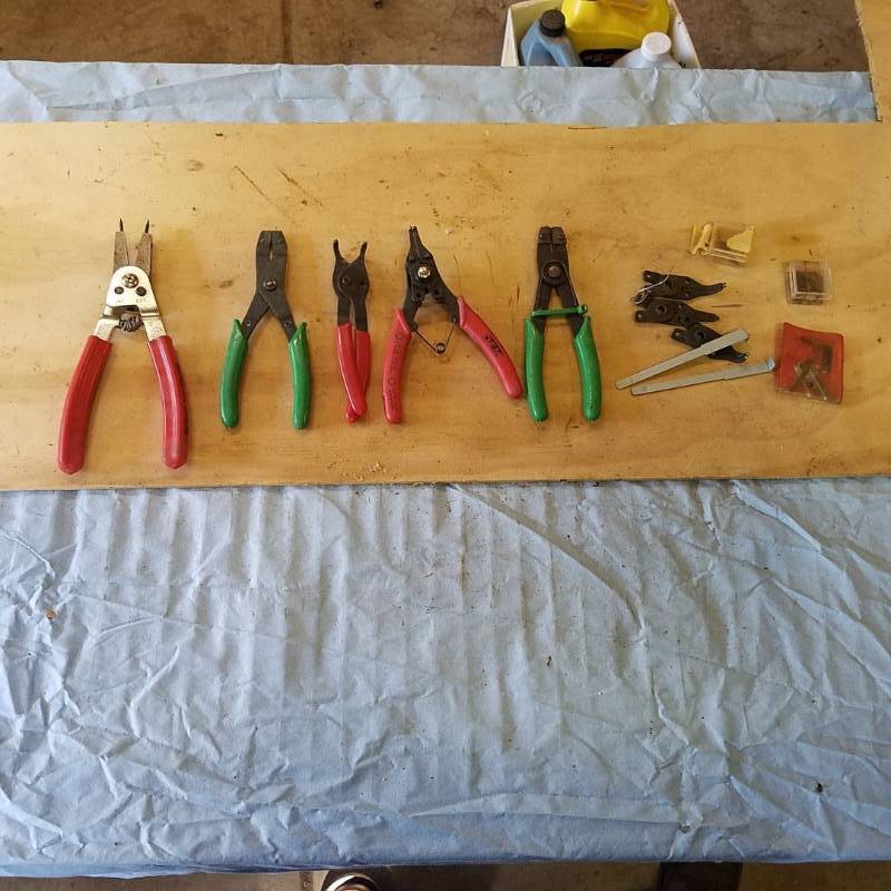 lot 3561 image: Assorted Snap Ring Pliers and Accessories