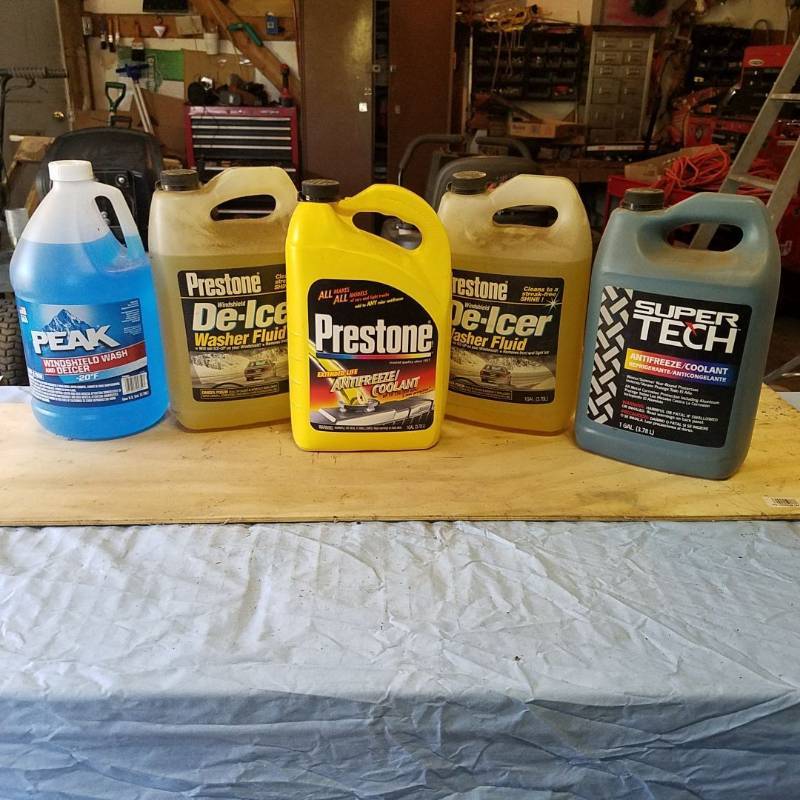 lot 3565 image: Assorted Washer Fluid and Antifreeze  Coolant