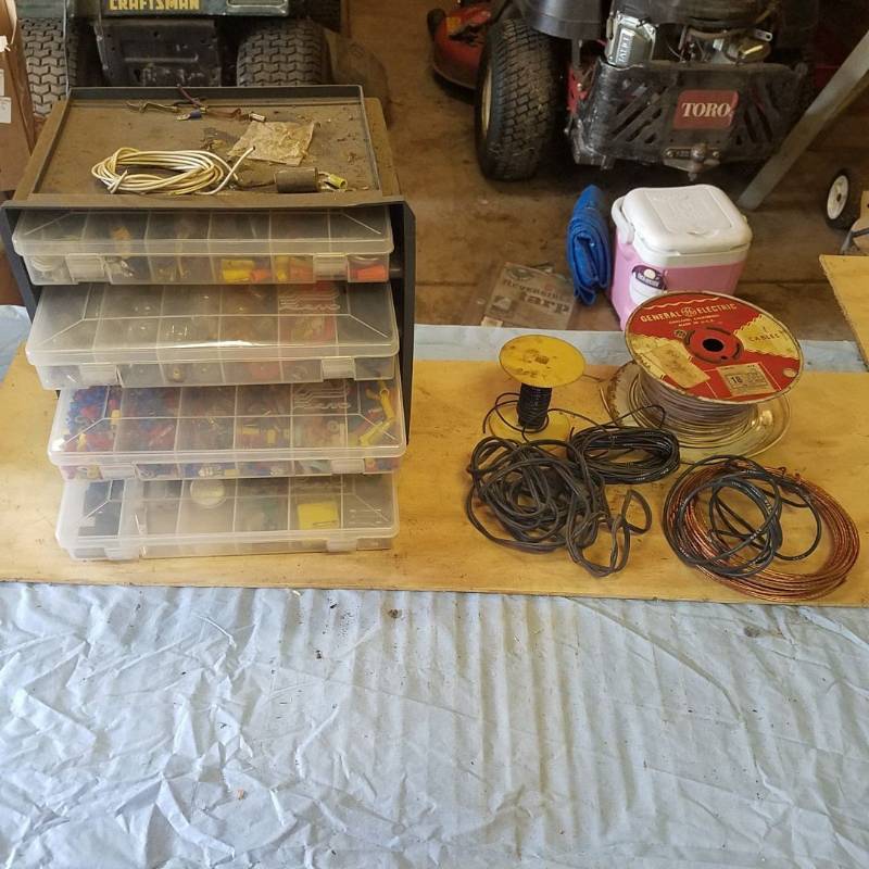 lot 3626 image: Assorted Electrical in Organizer