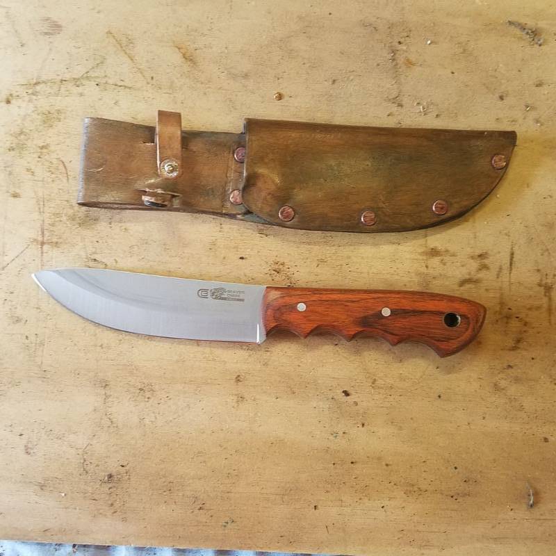 lot 3641 image: Beaver Creek knife with sheath