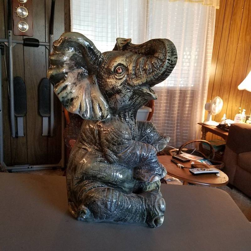 lot 3648 image: Elephant piggy bank