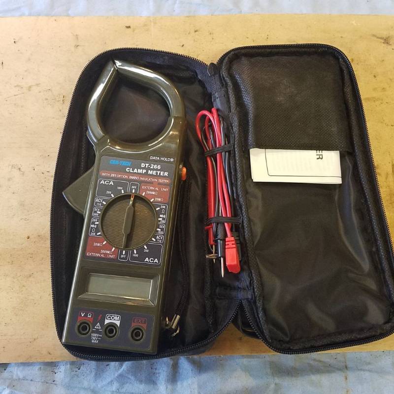 lot 3695 image: Clamp Meter