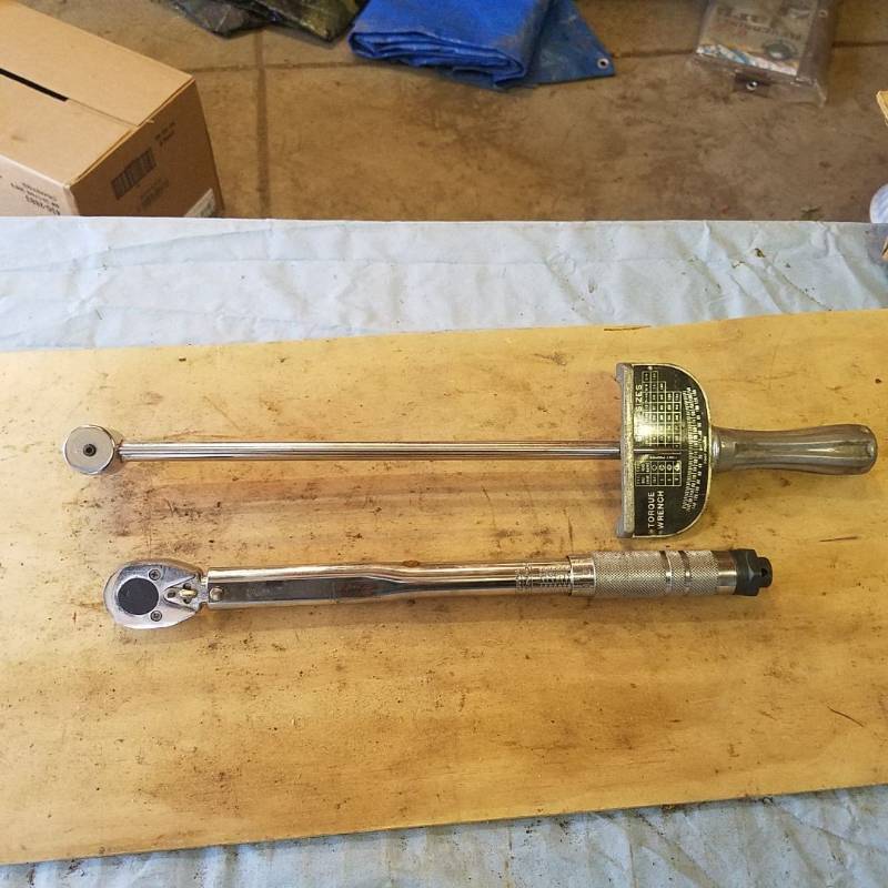 lot 3711 image: 2 Torque Wrenches