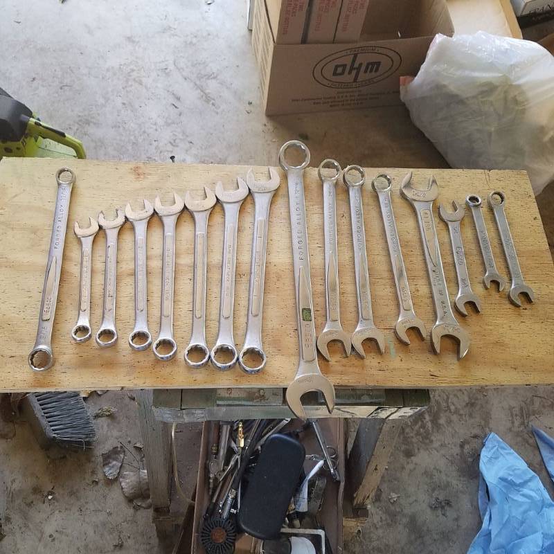 lot 3719 image: Assorted Easco and Great Neck wrenches - SAE and Metric