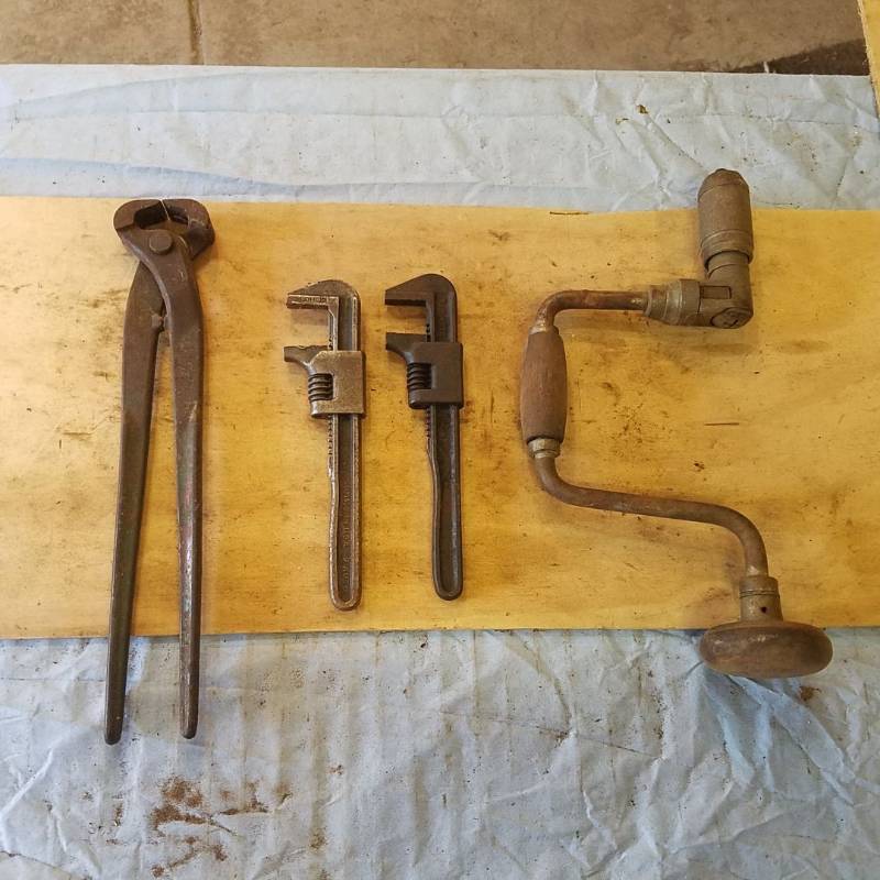 lot 3729 image: Brace, Monkey Wrenches, and Nippers