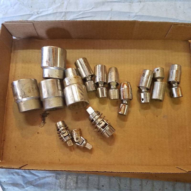 lot 3730 image: Wobble Sockets and big sockets - 34 inch Drive