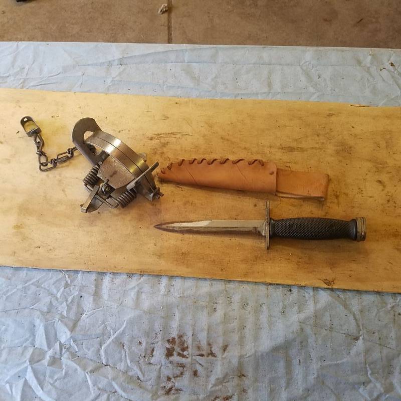 lot 3733 image: Bayonet with Sheath and Trap