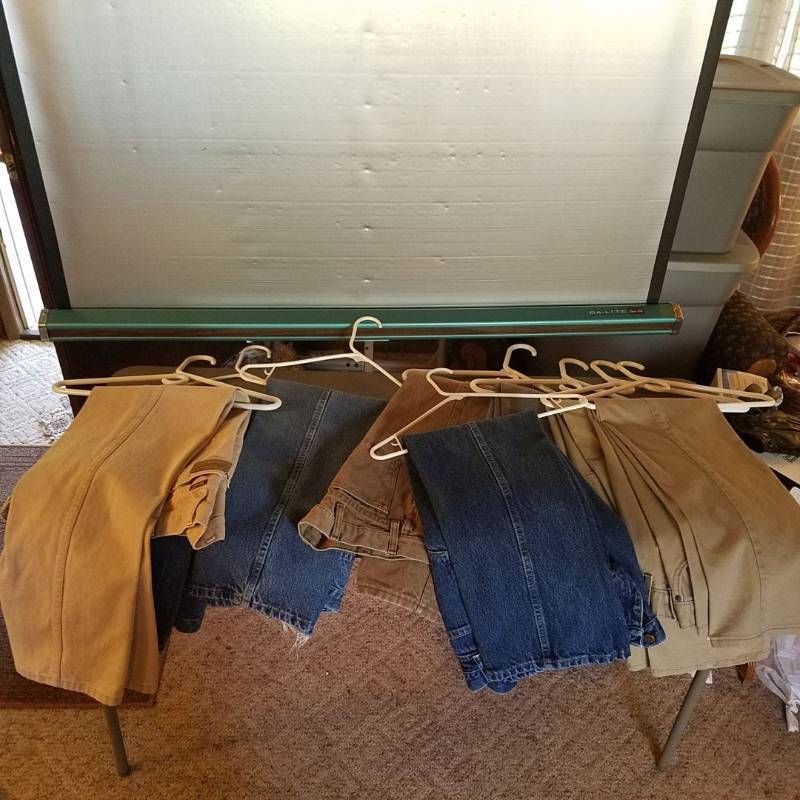 lot 3814 image: 8 Pairs of 33 x 30 Jeans