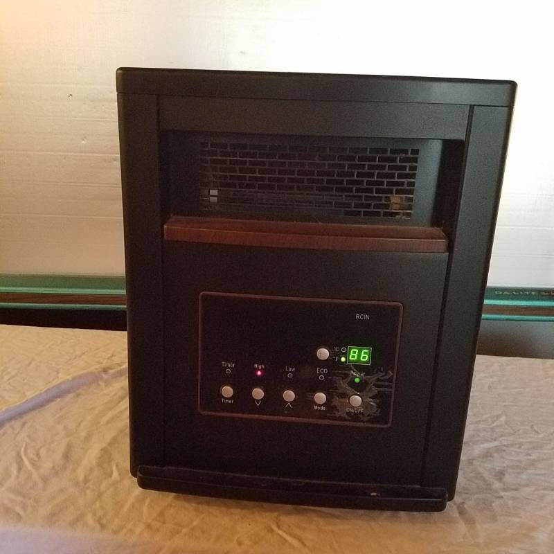 lot 3818 image: Electric Heater - works