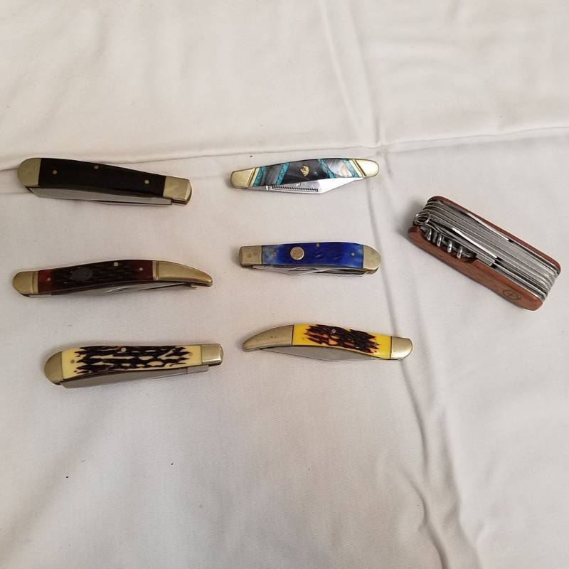 lot 3936 image: 7 Assorted Pocket Knives