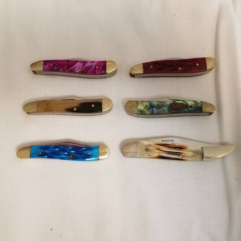 lot 3938 image: 6 Pocket Knives