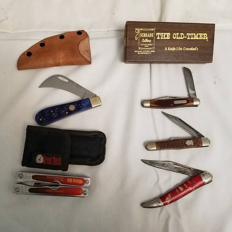 lot 3952 image: 5 Knives - 1 Old-timer