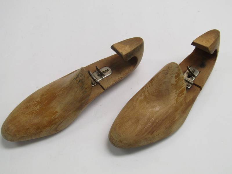 lot 3231 image: Vintage D. Mackay Shoe Trees New York, Solid Wood & Adjustable