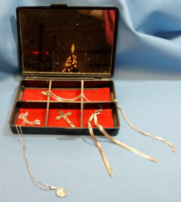 lot 2199 image: Lot of 925 or Sterling Stamped Silver Jewelry