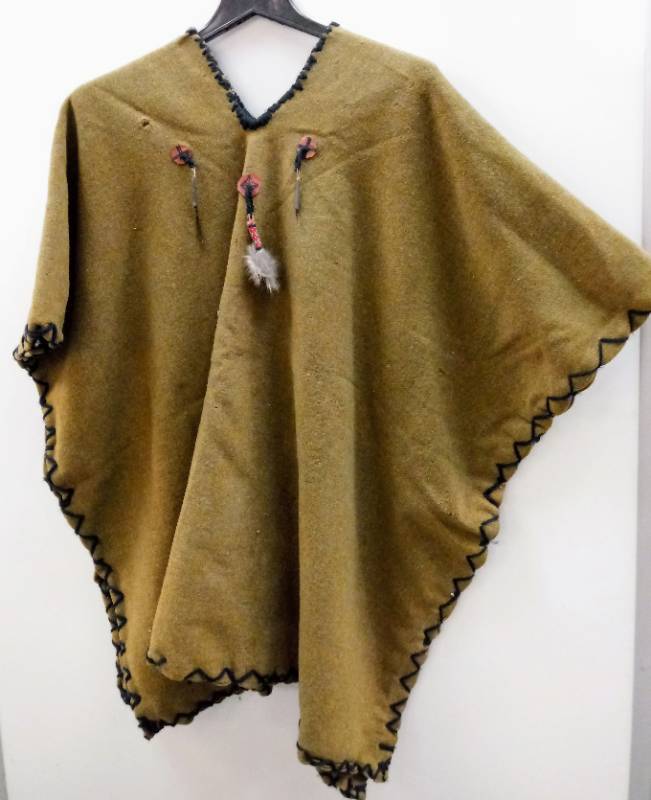 lot 2208 image: Wool Poncho