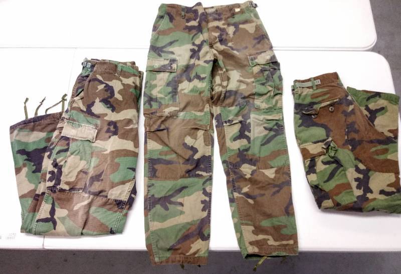 lot 3242 image: 3 Pairs of Cammo Pants    2  32� x 35�  1 Pair is shorter