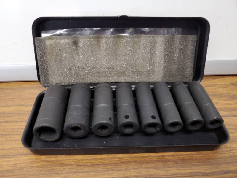 lot 2928 image: Impact Socket Set  SAE