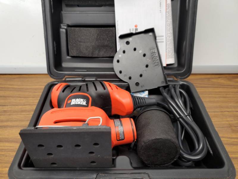 lot 2933 image: Palm Sander and Case- Appears Unused