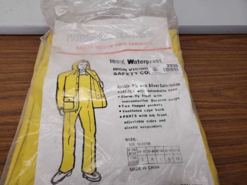 lot 2938 image: Yellow Rainsuit- XL