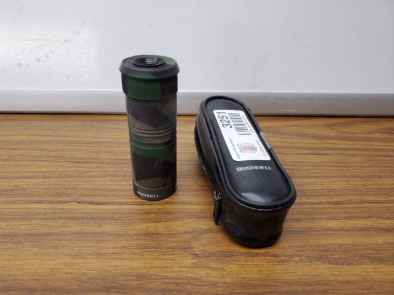 lot 3251 image: Bushnell Eye Scope With Case  8x21 Camo