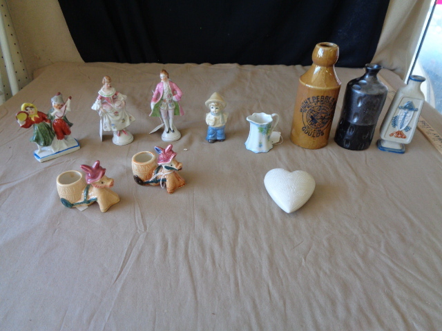 lot 8826 image: Collectible Figurines  Enesco & More