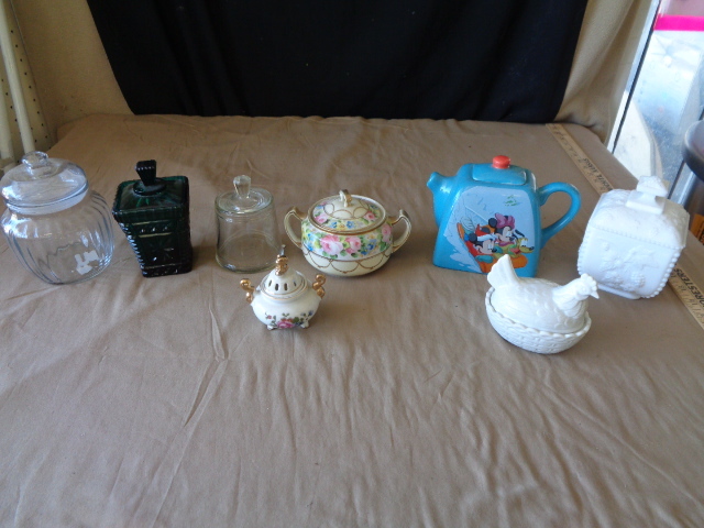 lot 8827 image: Vintage Candy Dishes  Nesting Hen  Nippon & More