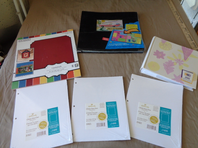 lot 8833 image: Scrapbook lot