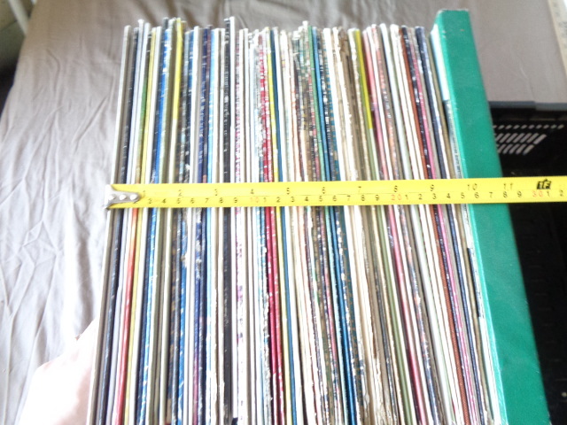 lot 8861 image: 11 inches of 33s