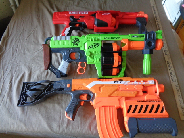 lot 8867 image: NERFDoominator--Rotofury--Elite