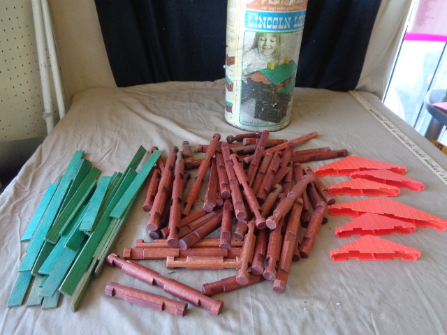 lot 8874 image: Lincoln Logs