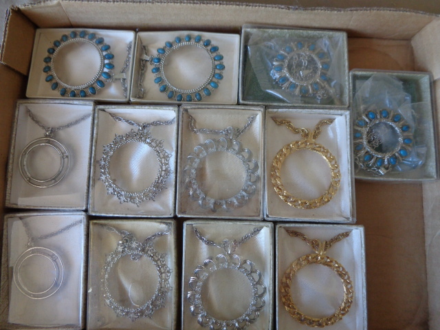 lot 8882 image: 12 Picture Pendants