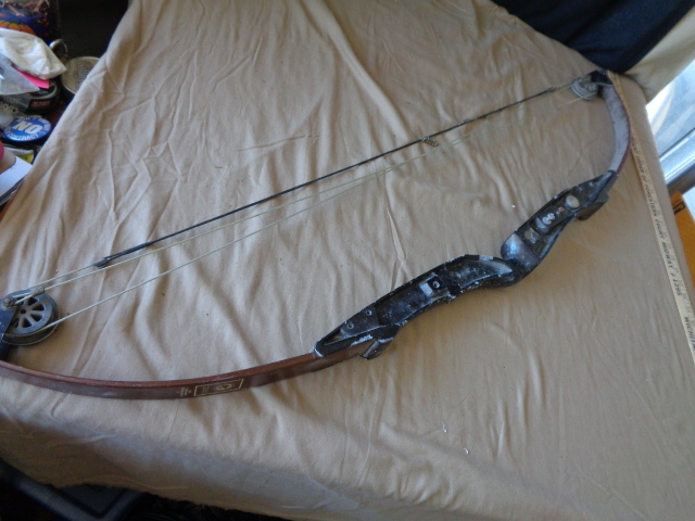 lot 8883 image: BEAR Compound Bow