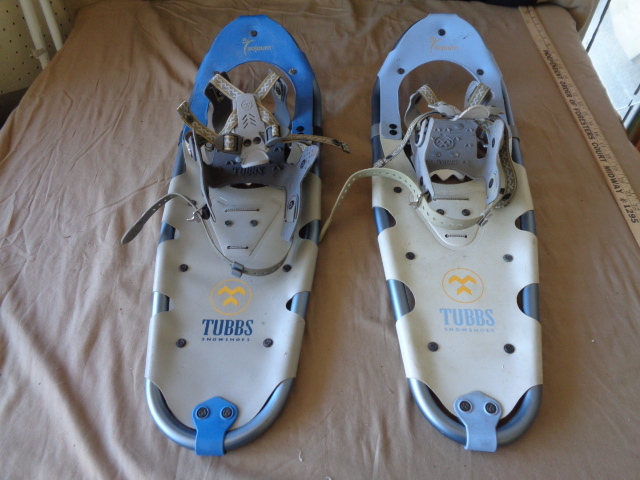 lot 8884 image: TUBBS SNOWSHOES
