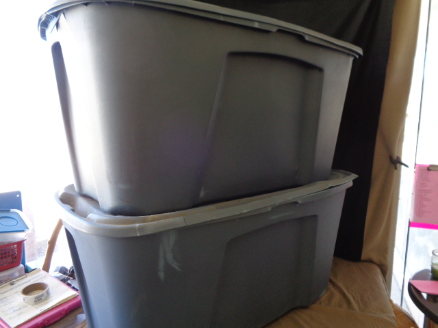 lot 8896 image: 2---49 gal Homz rolling totes