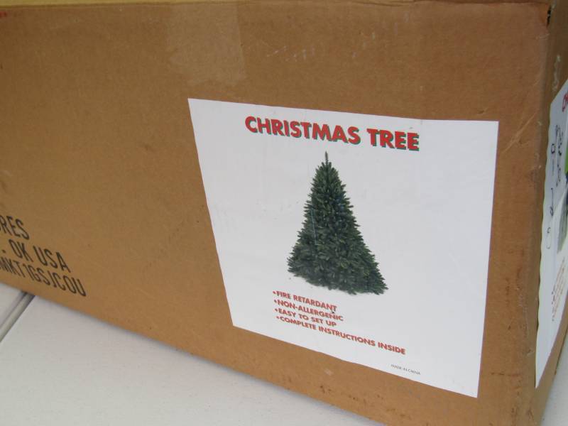 lot 3286 image: 4� ft Pine Christmas Tree with Decorations