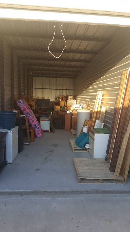 lot 1 image: Storage Wars- Contents of Storage Locker #7  AAA Storage - Park City - 4801 North Broadway Street
