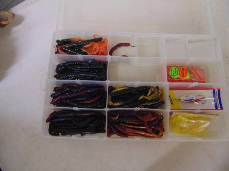 lot 2908 image: Fishing Lure and more