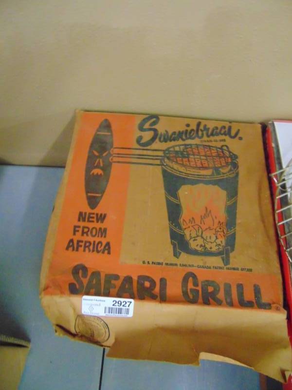 lot 2927 image: Vintage Safari Grill - with Box - used condition