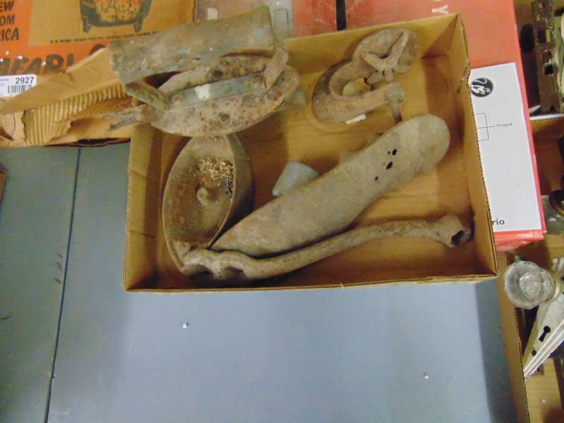 lot 2929 image: Vintage Iron-Wrench - Cobbler Foot