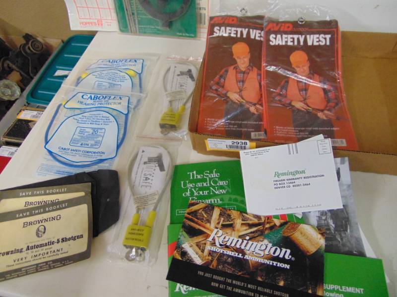 lot 2938 image: Shooting sports earplugs and more