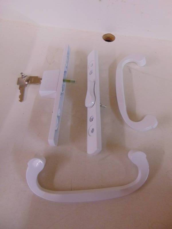 lot 2940 image: Screen Door Entry Handle - replacement