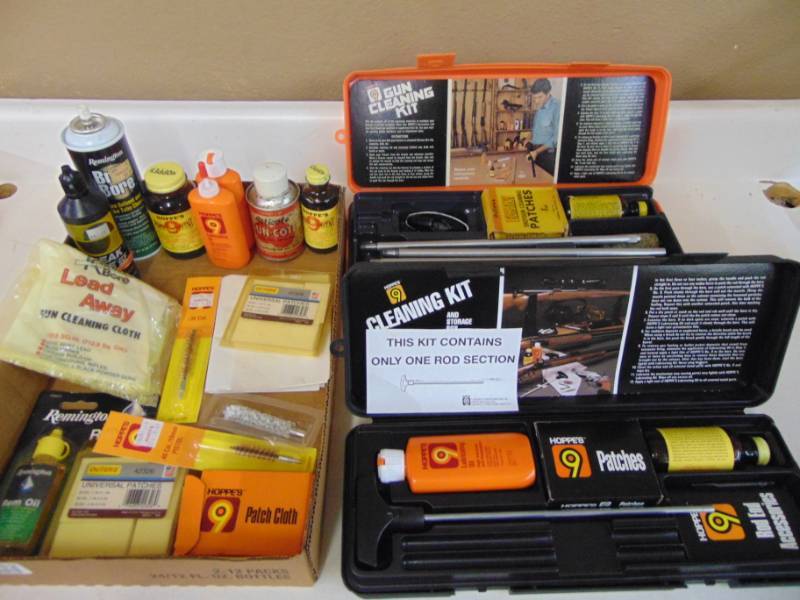 lot 2942 image: Gun Cleaning Supplies