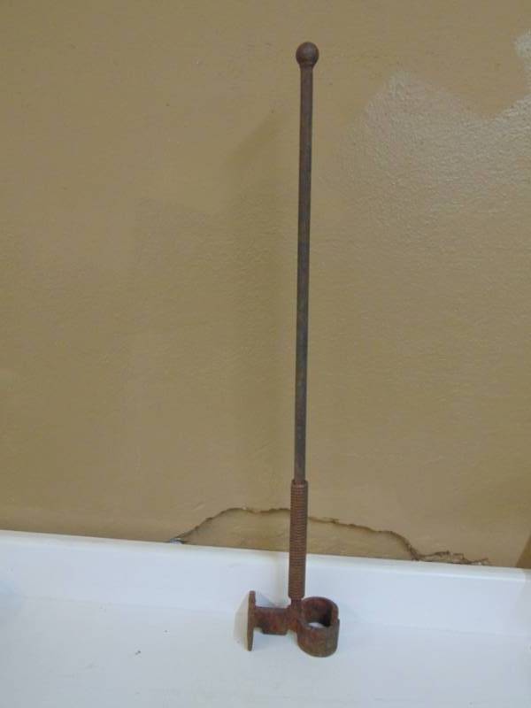 lot 2953 image: I-C Branding Iron