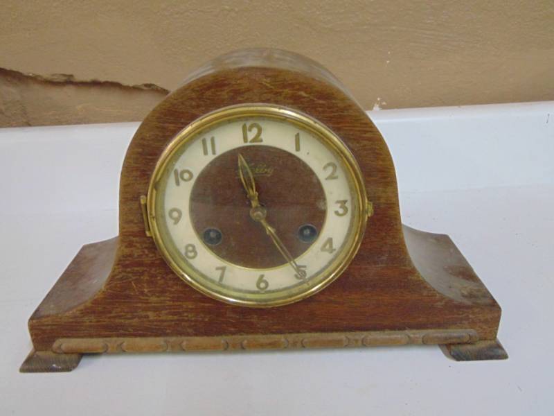 lot 2955 image: Welby Mantle Clock